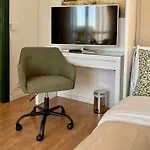 Cozy Green Studio